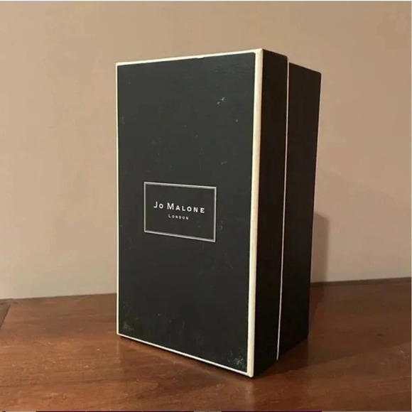Jo Malone Gift Box | Jo Malone | Jo Malone Box | Gift Box - Picture 8 of 9